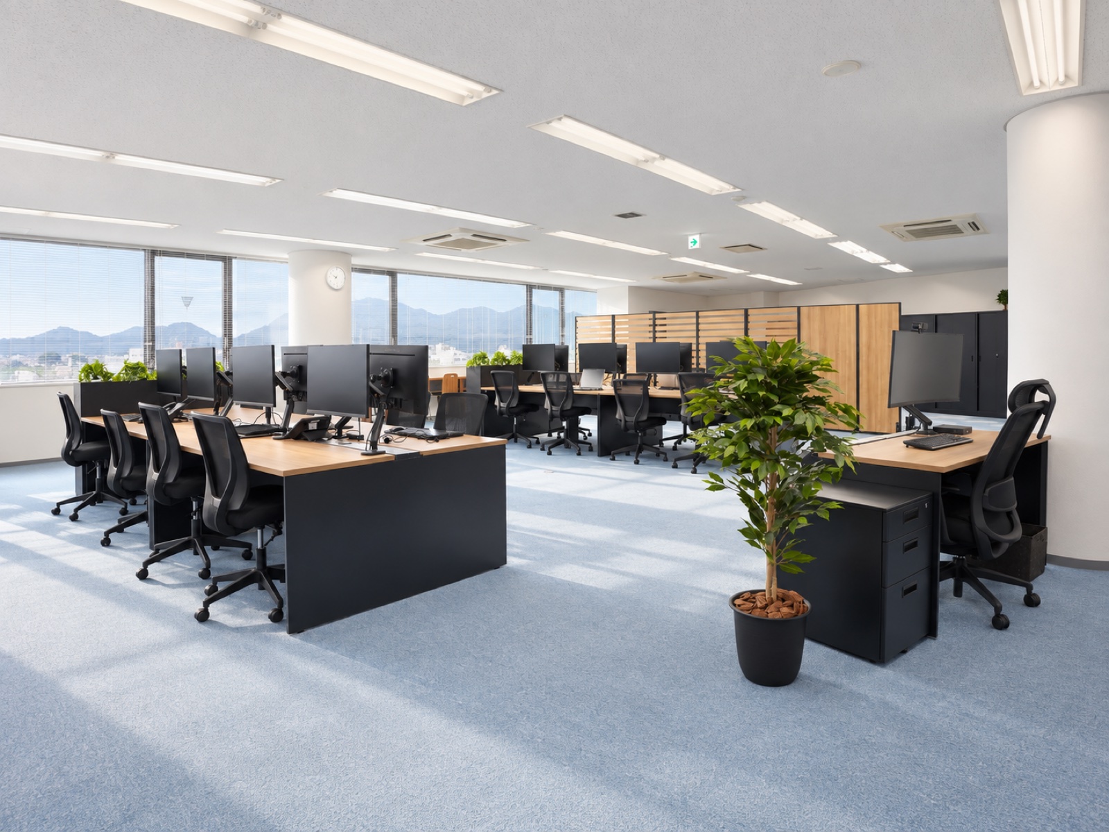 本社の執務スペース